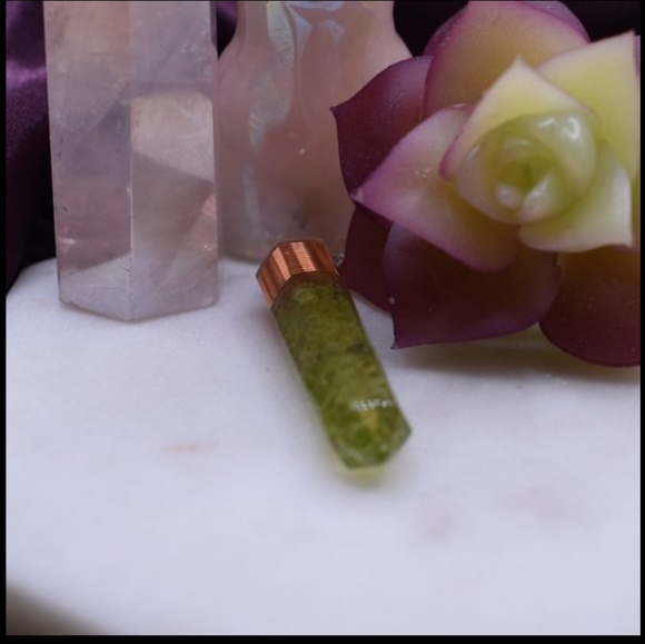 Peridot Orgonite Pendulum - Picture 3 of 5